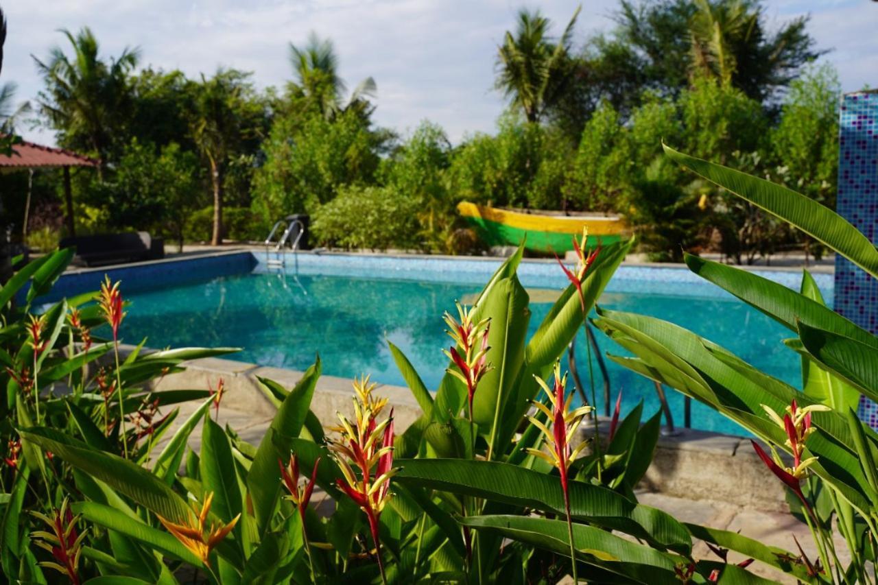Vita Farms Titwala Exterior foto