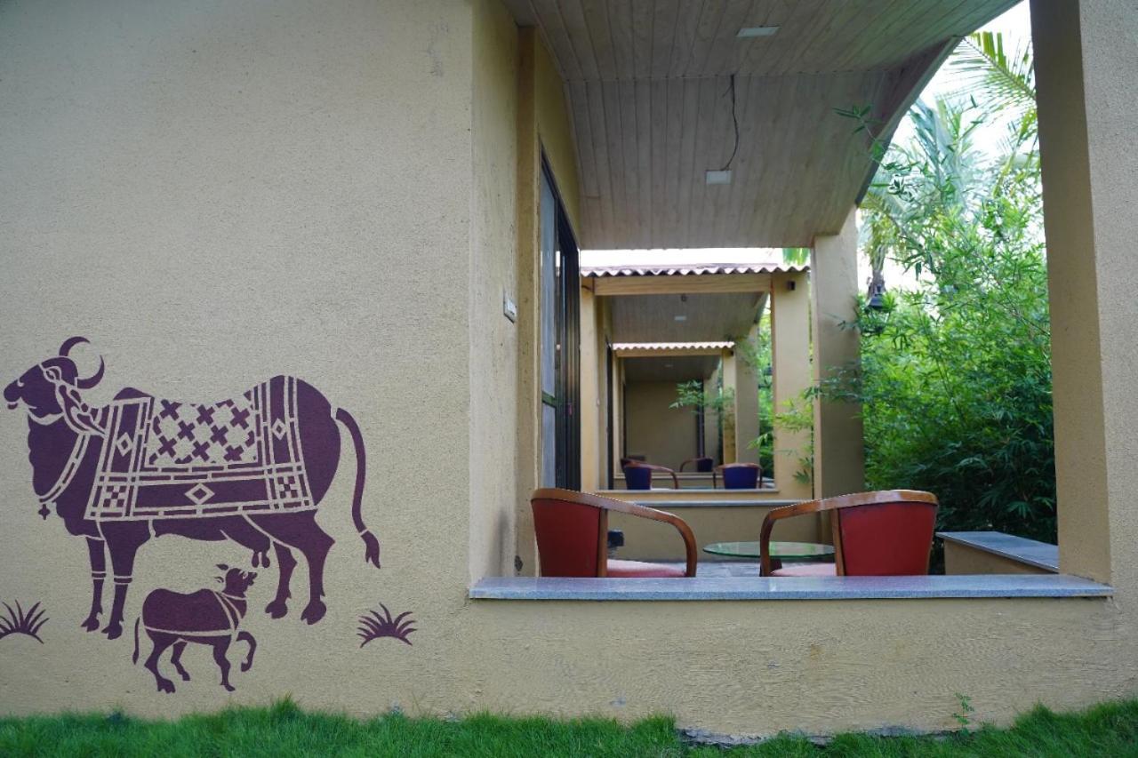 Vita Farms Titwala Exterior foto